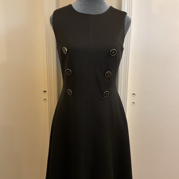 🔷 Tommy Hilfiger Women's Black Sleeveless Button Front A-Line Scuba Dress - Picture 3 of 6